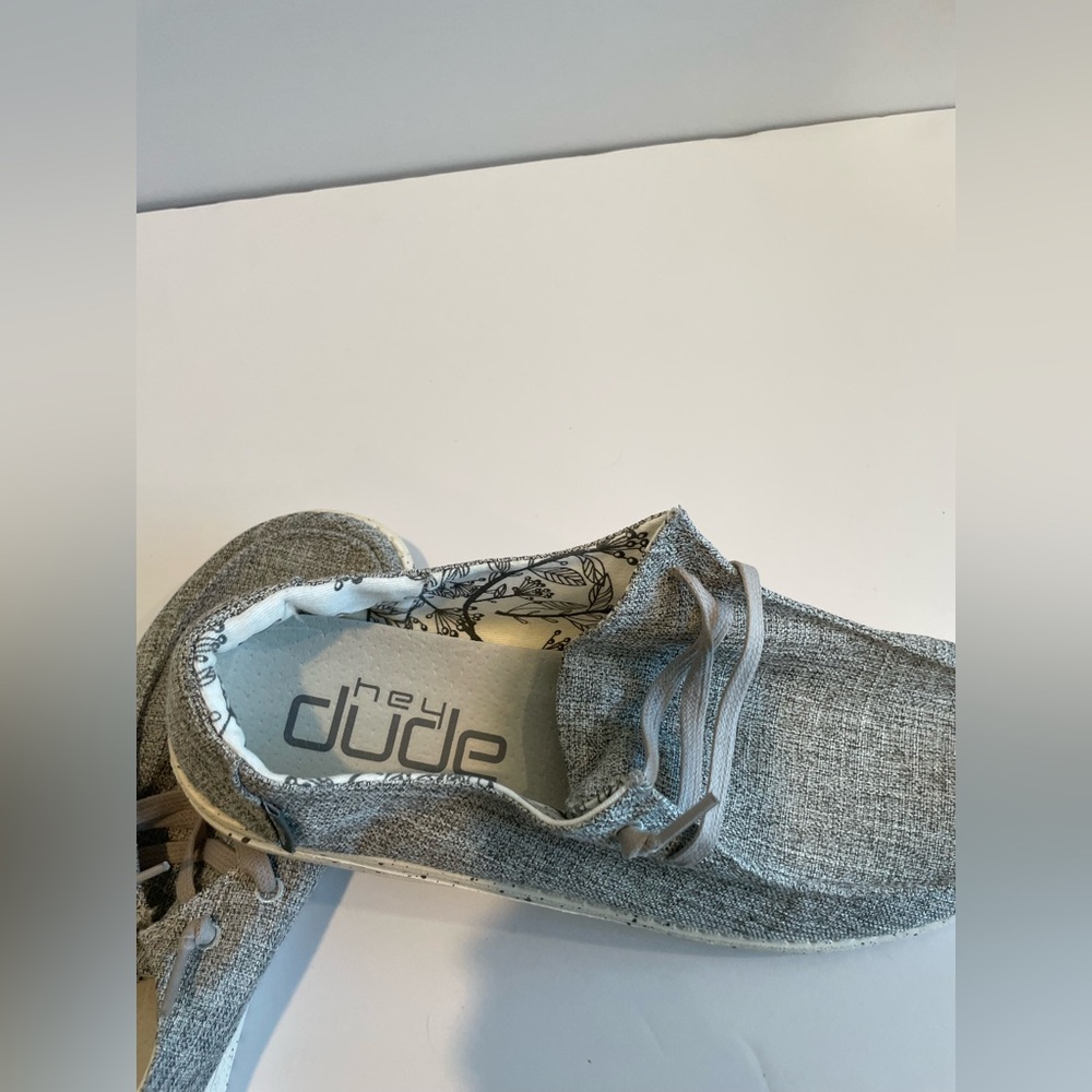 Hey Dude Light Gray Canvas Slip-On Loafers NWOT Women’s sz 11